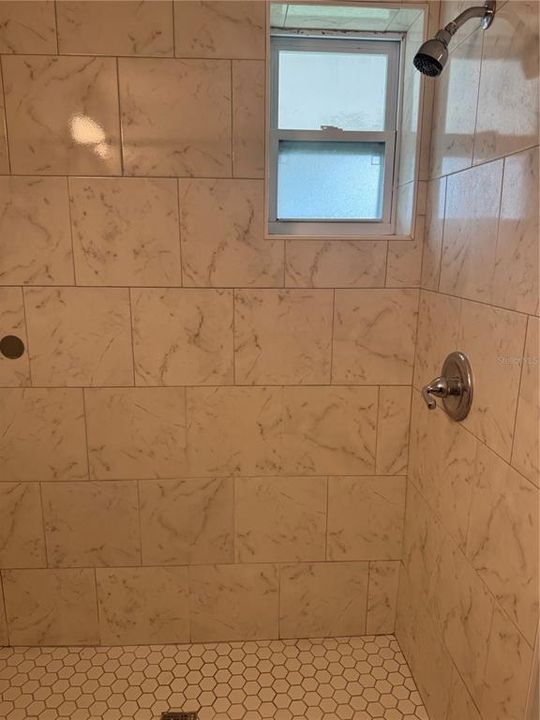 На продажу: $205,000 (2 спален, 1 ванн, 1076 Квадратных фут)