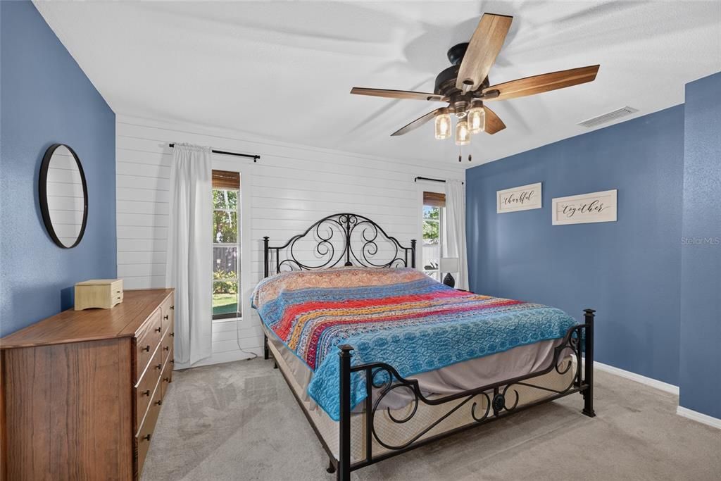 For Sale: $395,000 (3 beds, 2 baths, 1867 Square Feet)