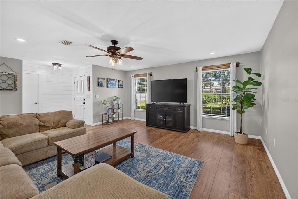 For Sale: $395,000 (3 beds, 2 baths, 1867 Square Feet)
