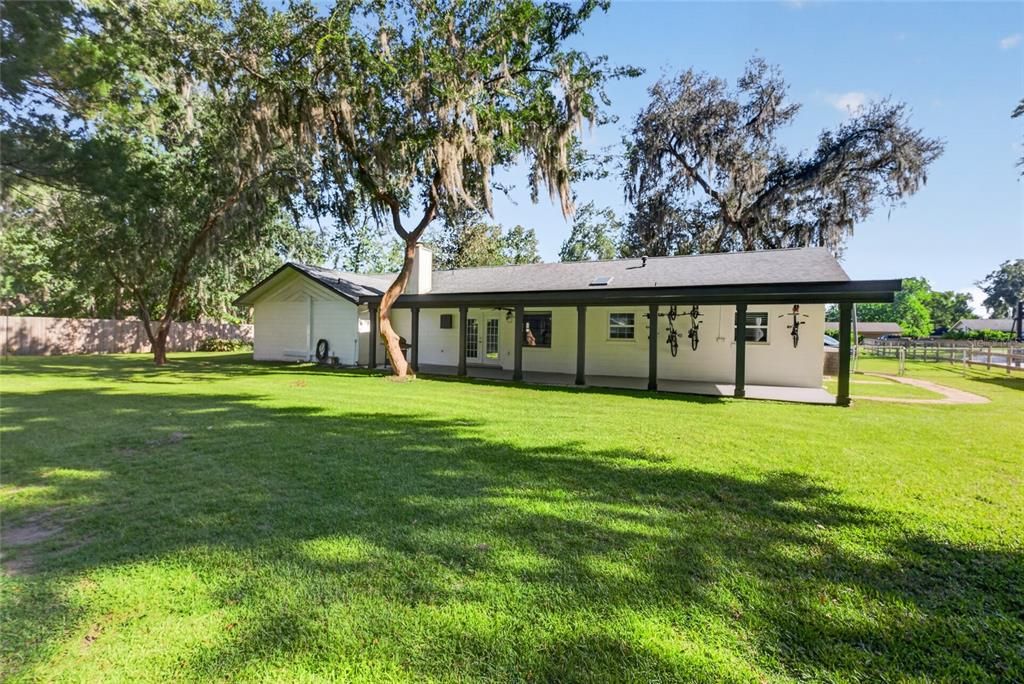 For Sale: $395,000 (3 beds, 2 baths, 1867 Square Feet)