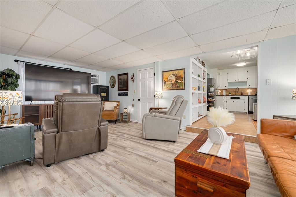 For Sale: $475,000 (4 beds, 2 baths, 1490 Square Feet)