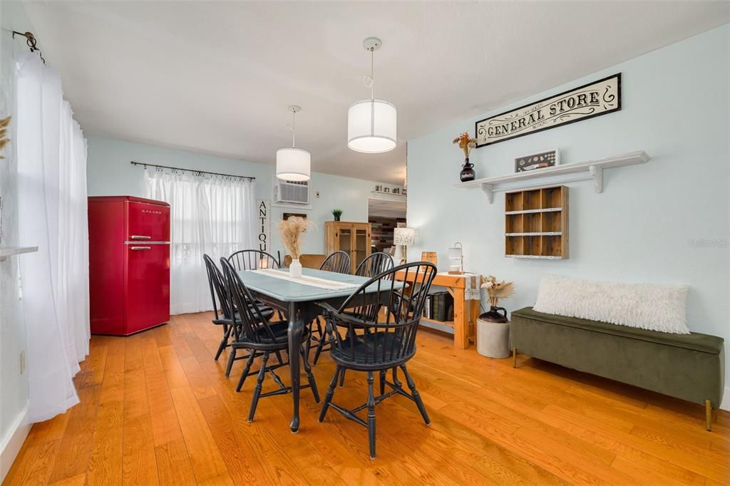 For Sale: $475,000 (4 beds, 2 baths, 1490 Square Feet)