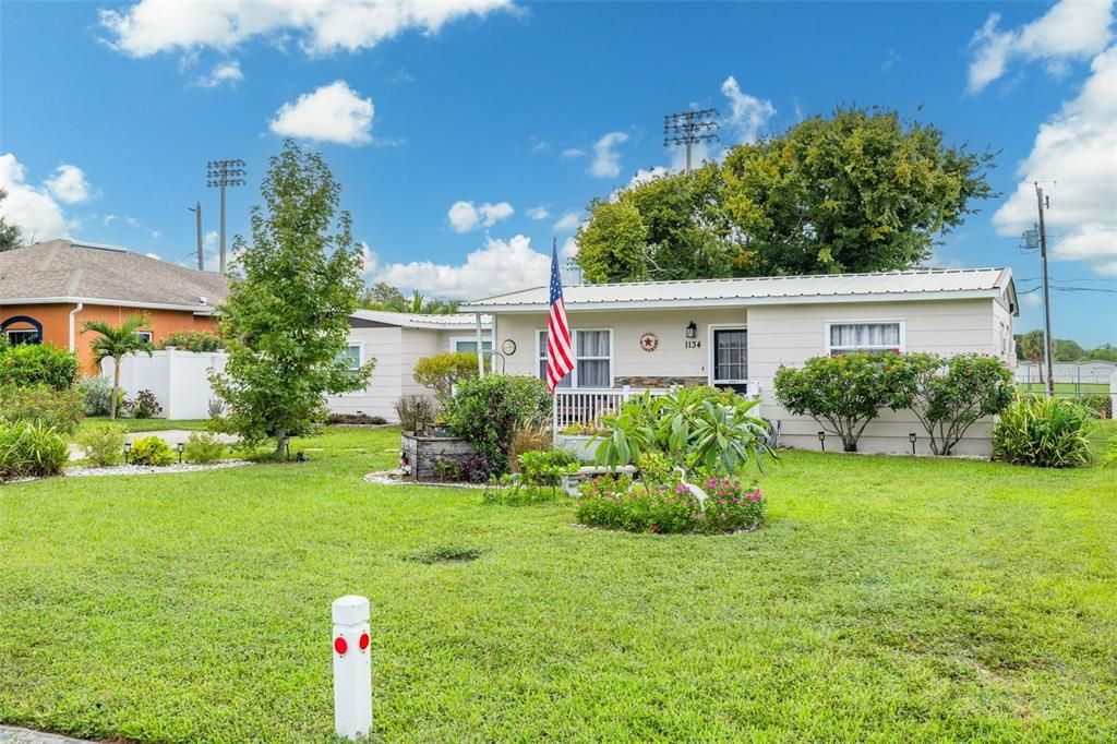 For Sale: $475,000 (4 beds, 2 baths, 1490 Square Feet)