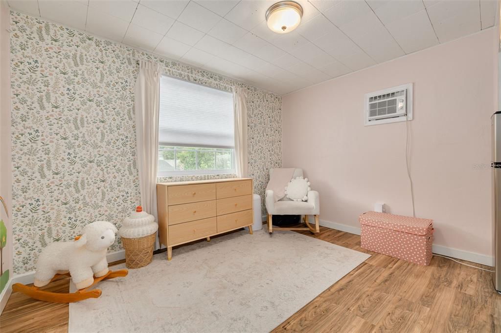 For Sale: $475,000 (4 beds, 2 baths, 1490 Square Feet)