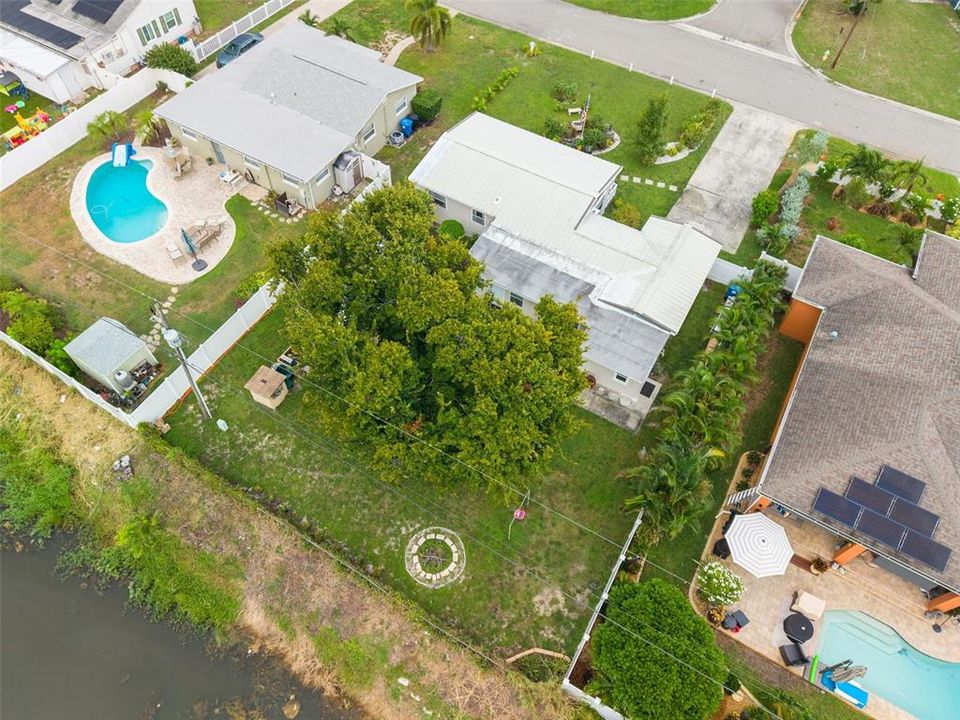 For Sale: $475,000 (4 beds, 2 baths, 1490 Square Feet)