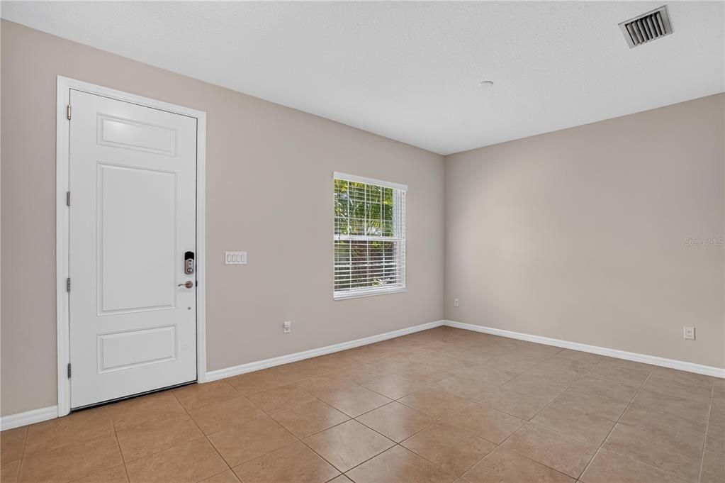 En Venta: $349,900 (3 camas, 2 baños, 1744 Pies cuadrados)