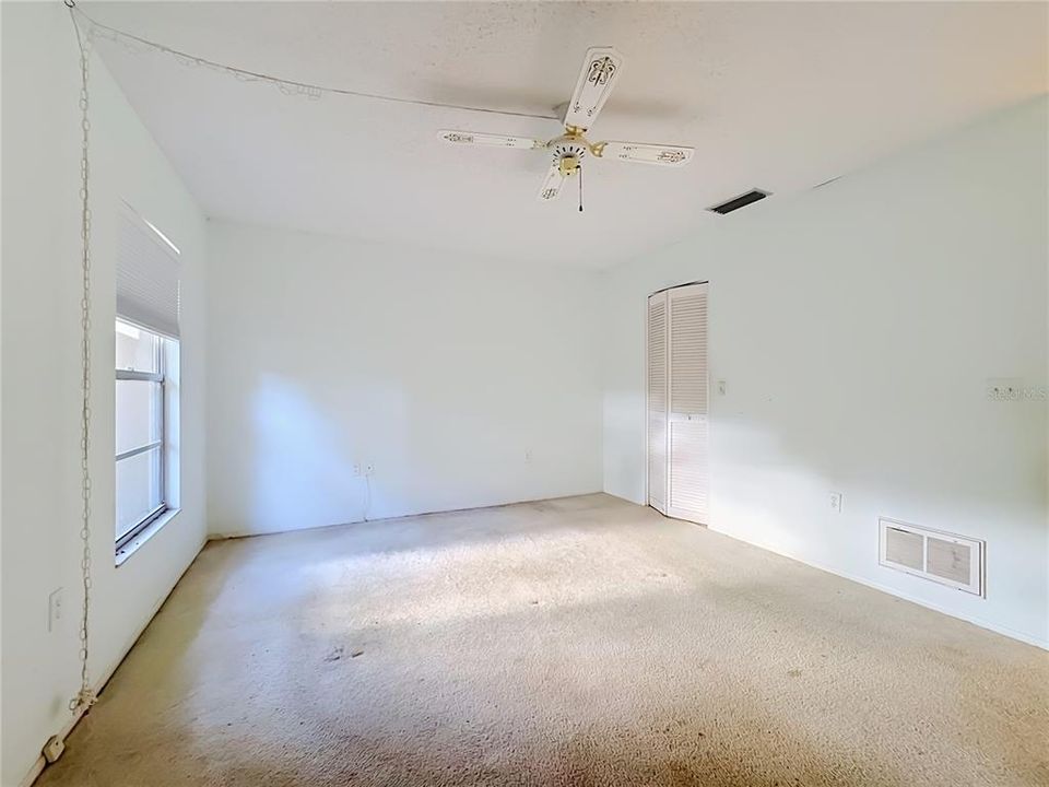 На продажу: $149,900 (2 спален, 2 ванн, 1250 Квадратных фут)