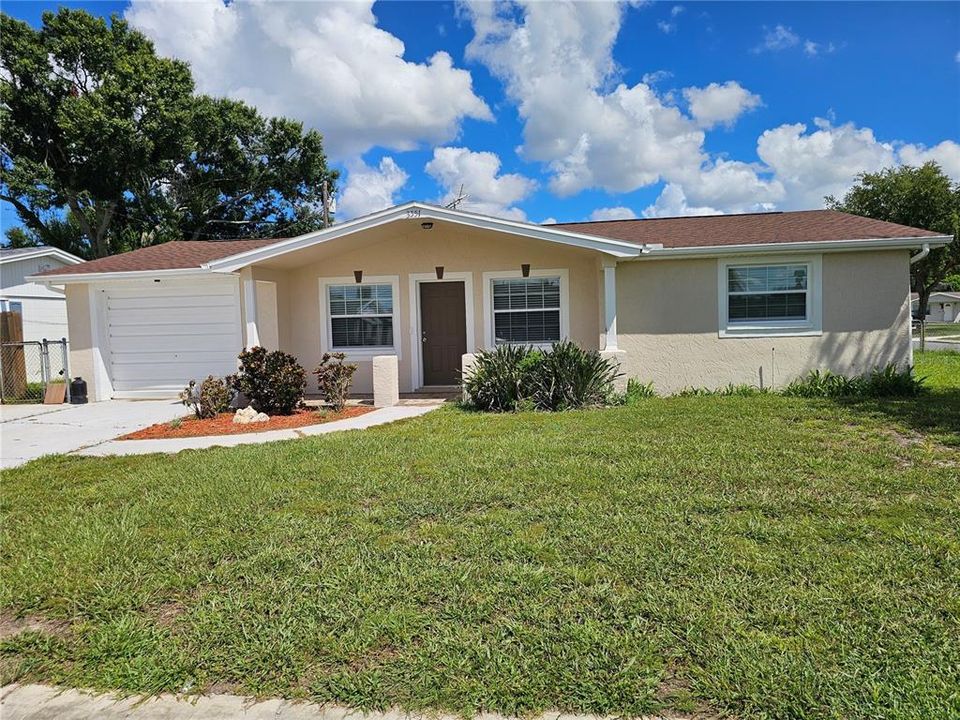 For Rent: $1,650 (2 beds, 1 baths, 1150 Square Feet)