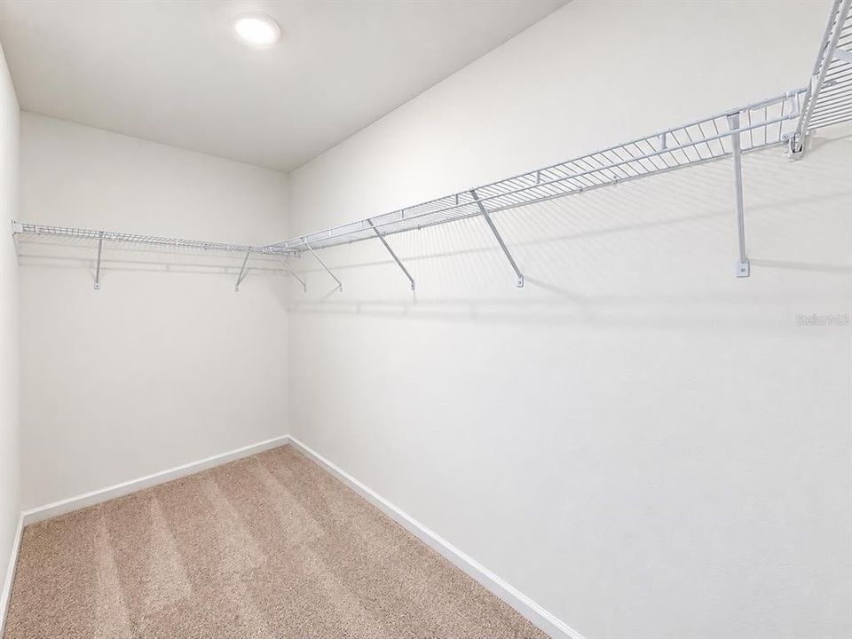 For Rent: $2,100 (4 beds, 2 baths, 1880 Square Feet)