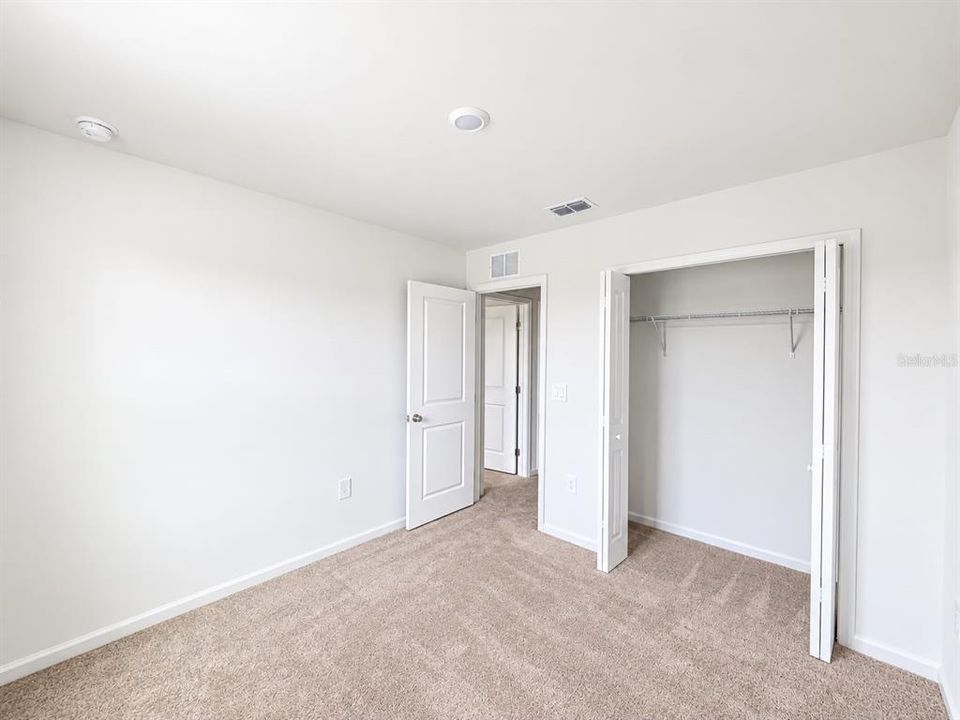 For Rent: $2,100 (4 beds, 2 baths, 1880 Square Feet)