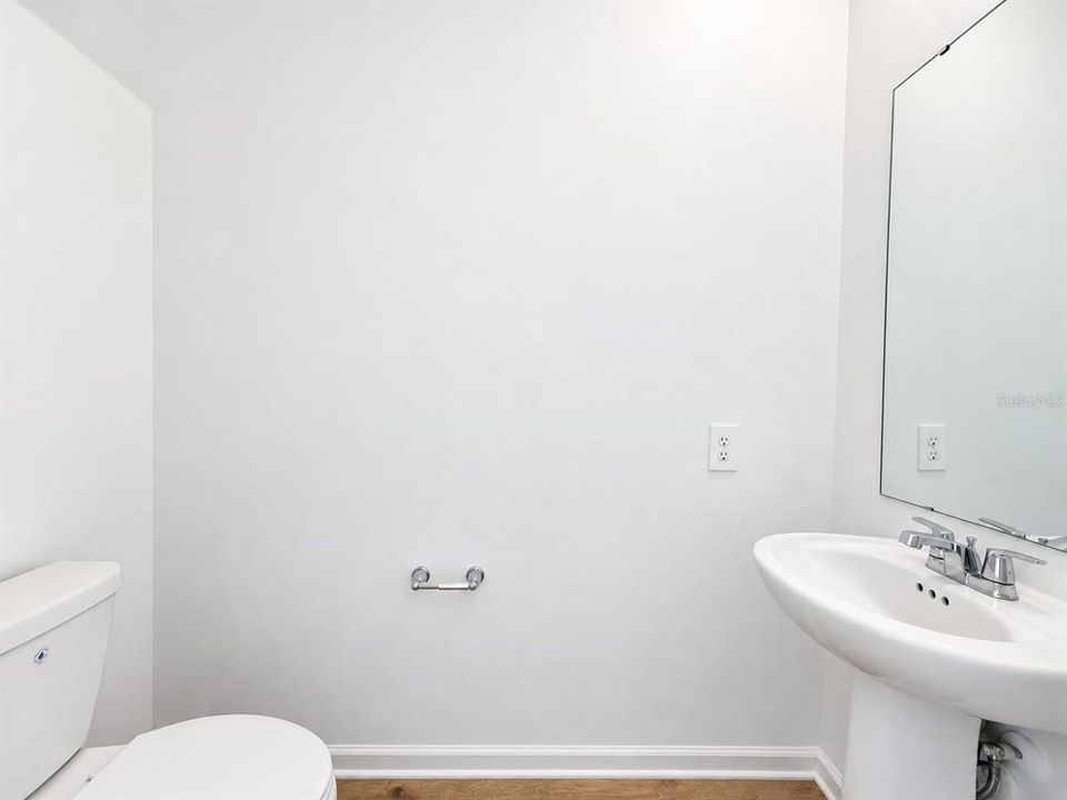 For Rent: $2,100 (4 beds, 2 baths, 1880 Square Feet)