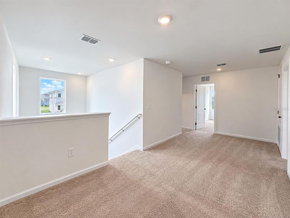 For Rent: $2,100 (4 beds, 2 baths, 1880 Square Feet)