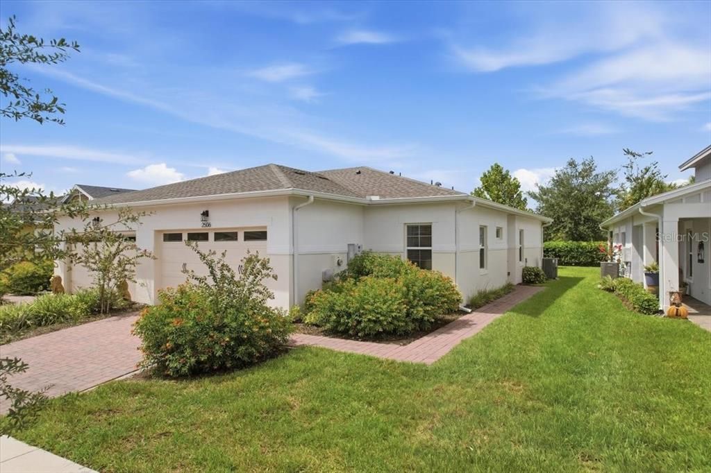For Sale: $262,500 (2 beds, 2 baths, 1261 Square Feet)
