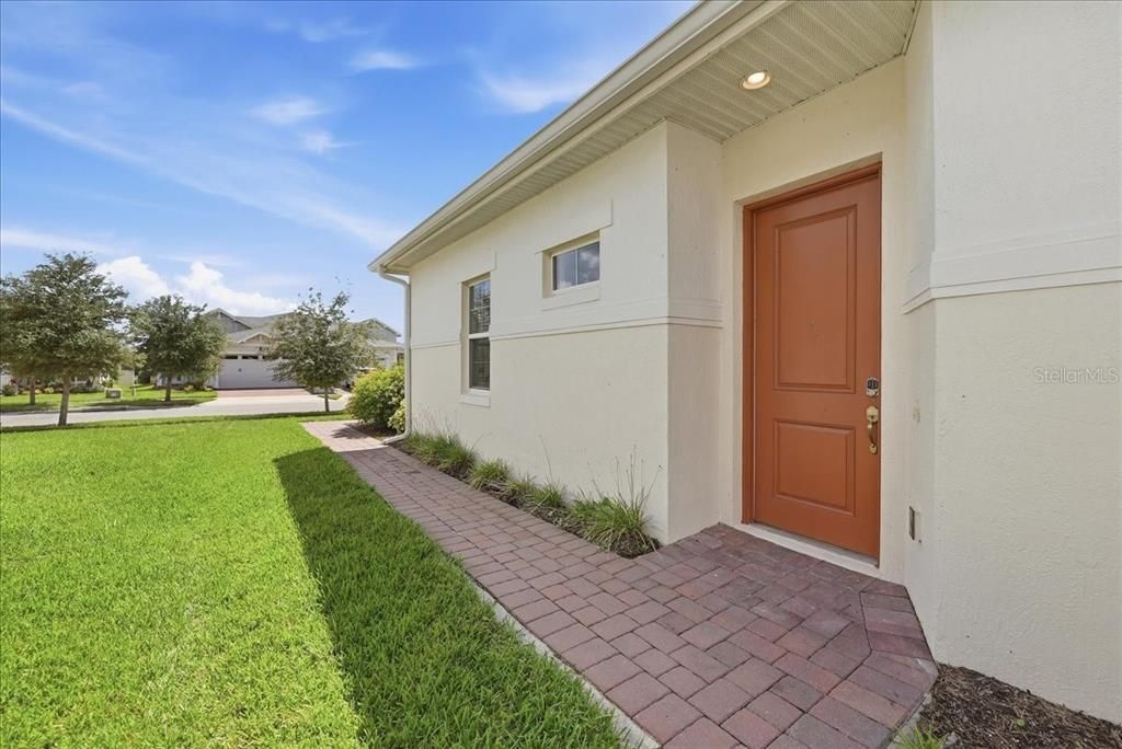 For Sale: $262,500 (2 beds, 2 baths, 1261 Square Feet)