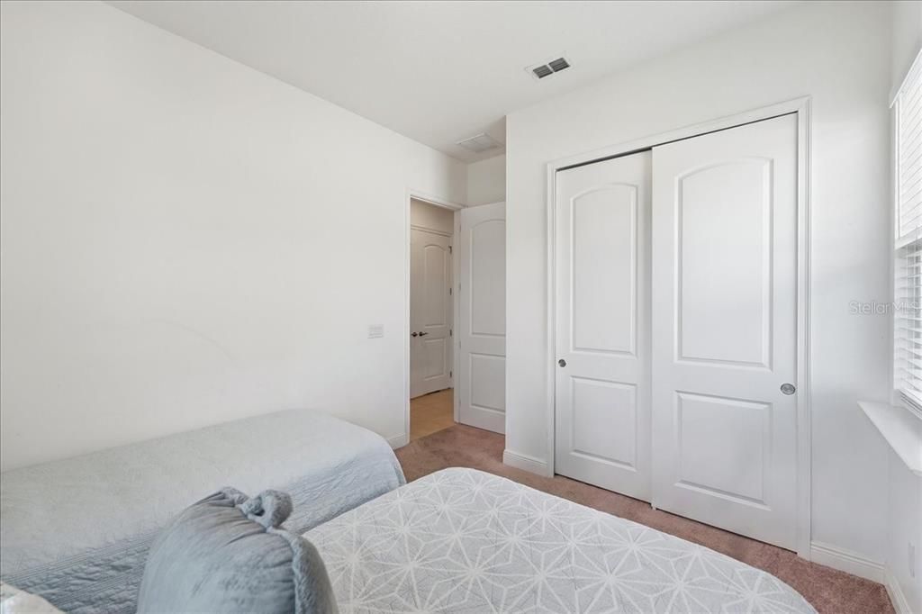 For Sale: $262,500 (2 beds, 2 baths, 1261 Square Feet)