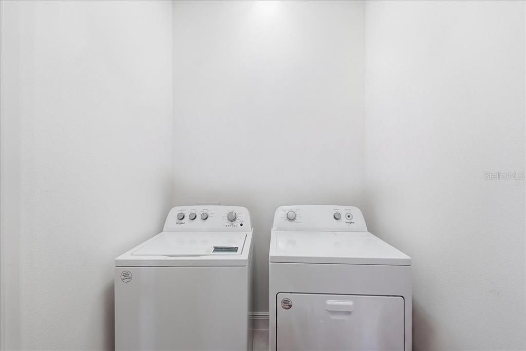 For Sale: $262,500 (2 beds, 2 baths, 1261 Square Feet)