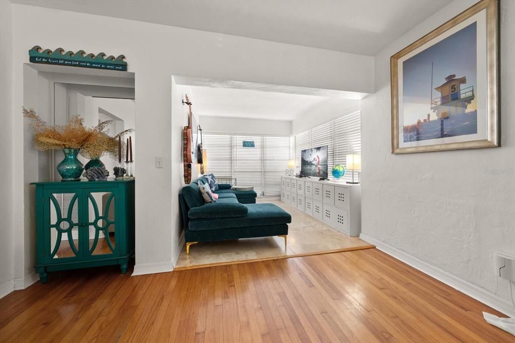 En Venta: $675,000 (3 camas, 2 baños, 1495 Pies cuadrados)