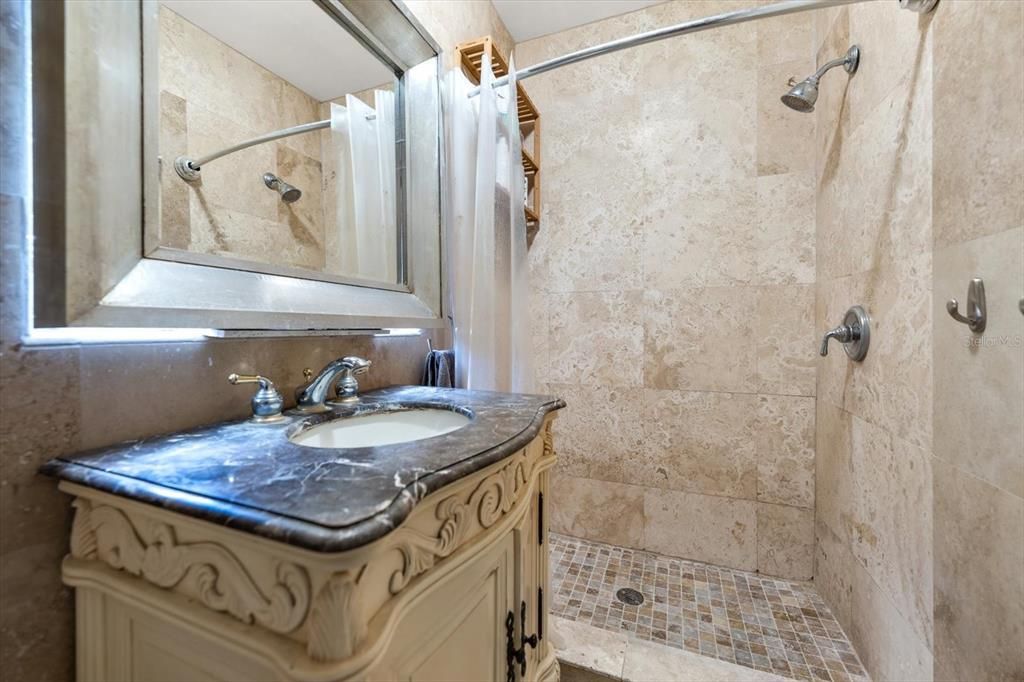 En Venta: $675,000 (3 camas, 2 baños, 1495 Pies cuadrados)
