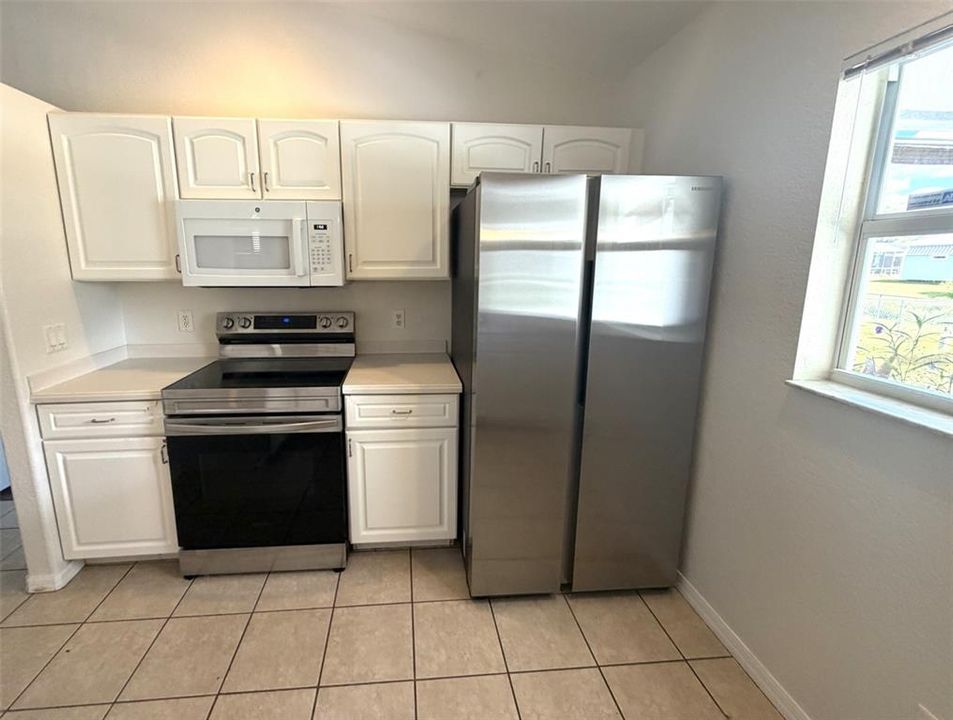 В аренду: $2,350 (3 спален, 2 ванн, 1482 Квадратных фут)