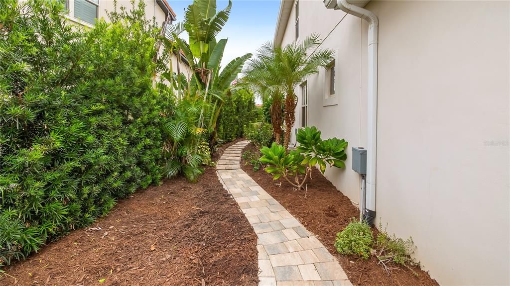 En Venta: $1,199,000 (4 camas, 3 baños, 3022 Pies cuadrados)