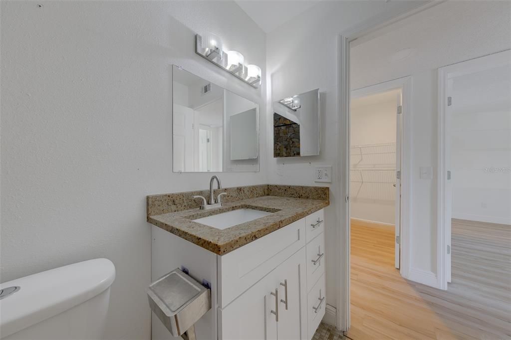 For Rent: $1,500 (2 beds, 1 baths, 960 Square Feet)