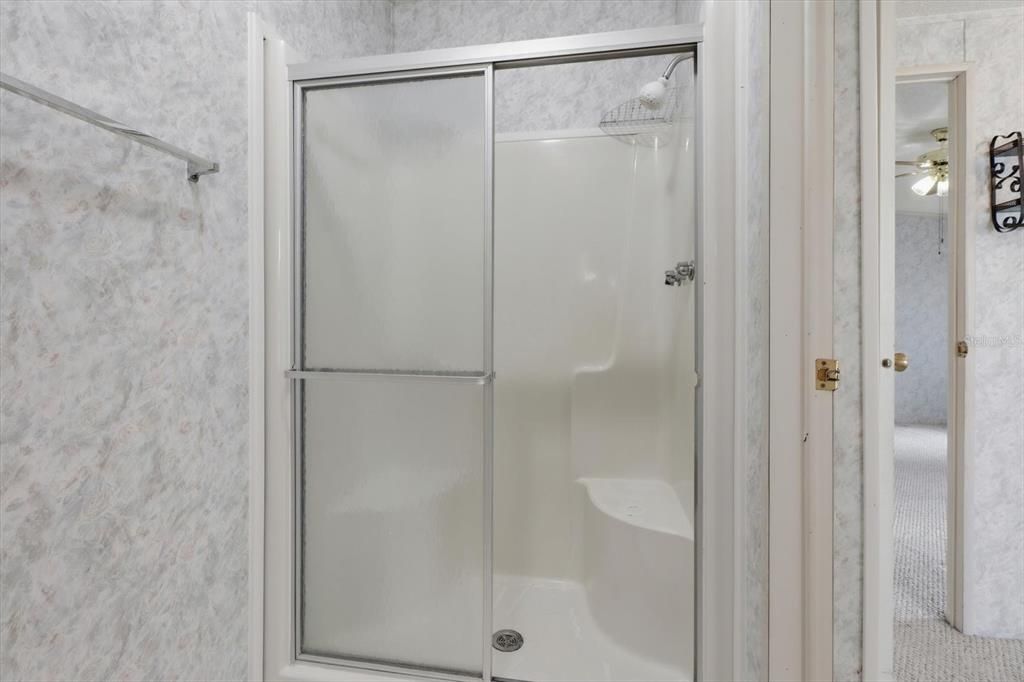 En Venta: $174,000 (3 camas, 2 baños, 1404 Pies cuadrados)
