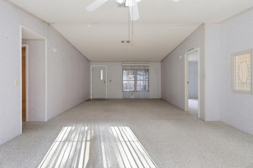 En Venta: $174,000 (3 camas, 2 baños, 1404 Pies cuadrados)
