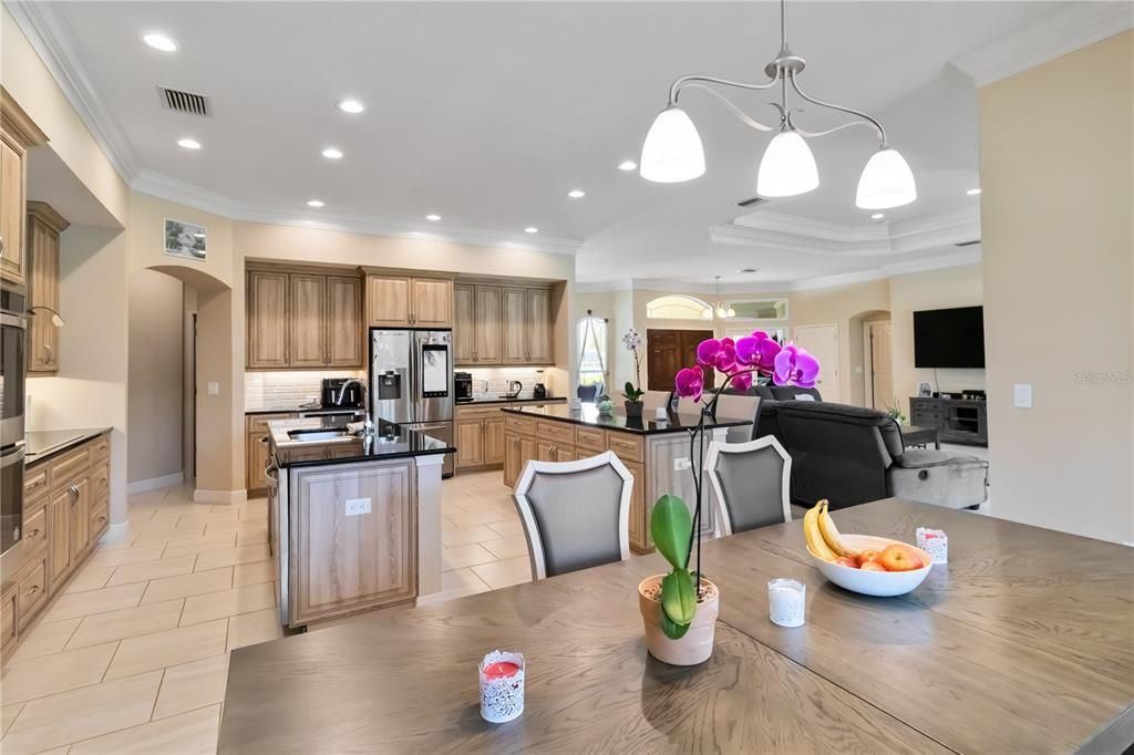 For Sale: $2,900,000 (3 beds, 2 baths, 2522 Square Feet)