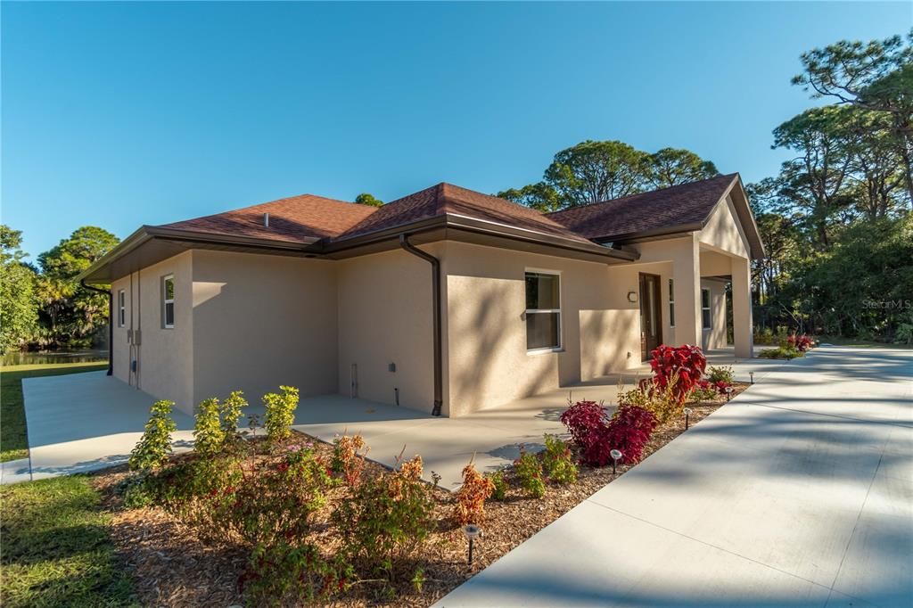 For Sale: $2,900,000 (3 beds, 2 baths, 2522 Square Feet)