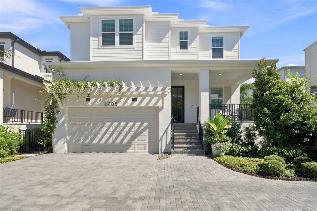 For Sale: $1,800,000 (5 beds, 5 baths, 3606 Square Feet)