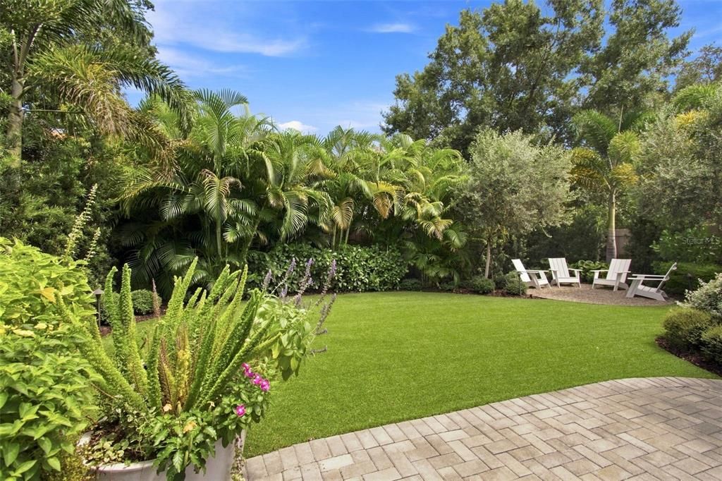 For Sale: $1,800,000 (5 beds, 5 baths, 3606 Square Feet)