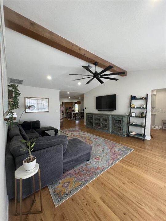 For Sale: $385,000 (3 beds, 2 baths, 1359 Square Feet)