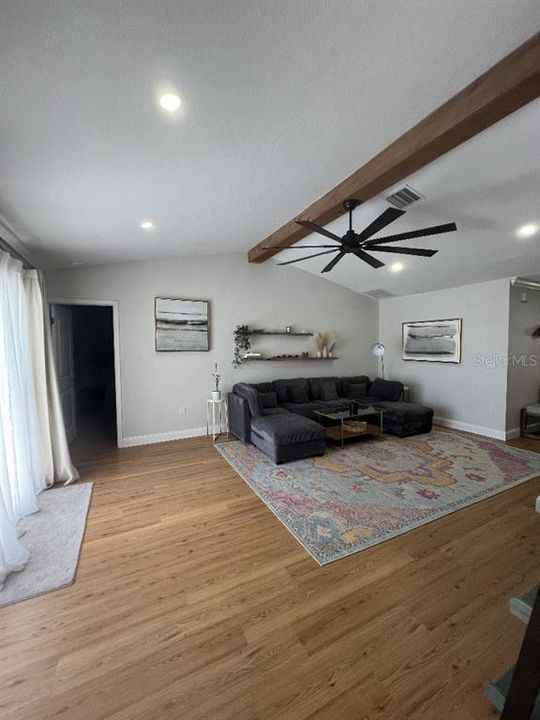 For Sale: $385,000 (3 beds, 2 baths, 1359 Square Feet)