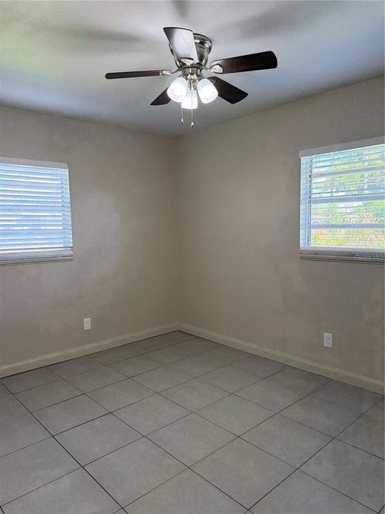 For Rent: $1,860 (4 beds, 2 baths, 1418 Square Feet)