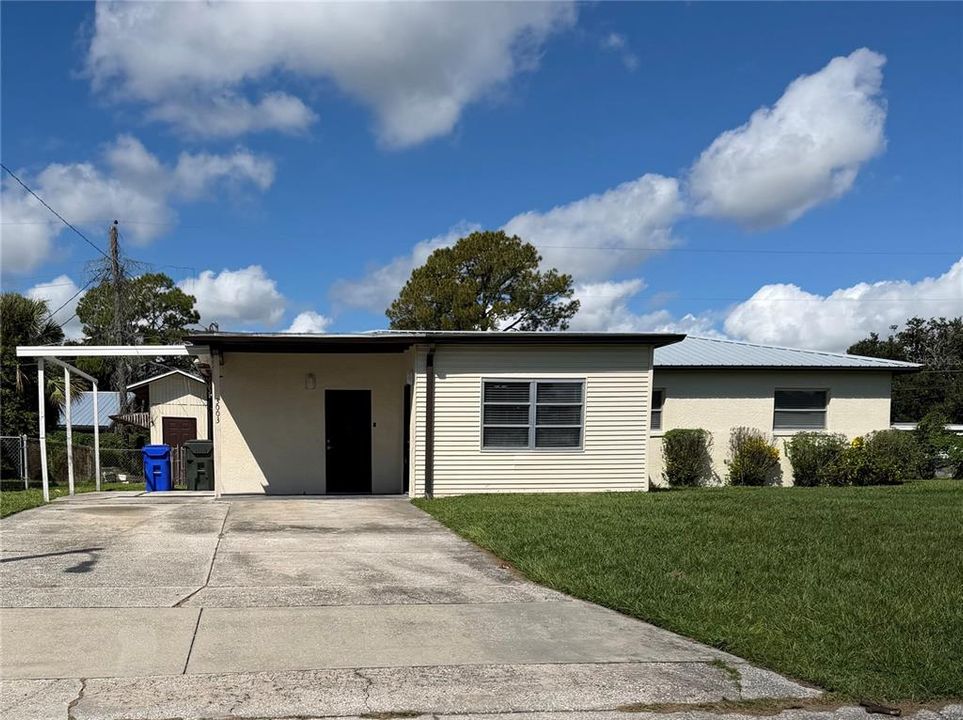For Rent: $1,860 (4 beds, 2 baths, 1418 Square Feet)