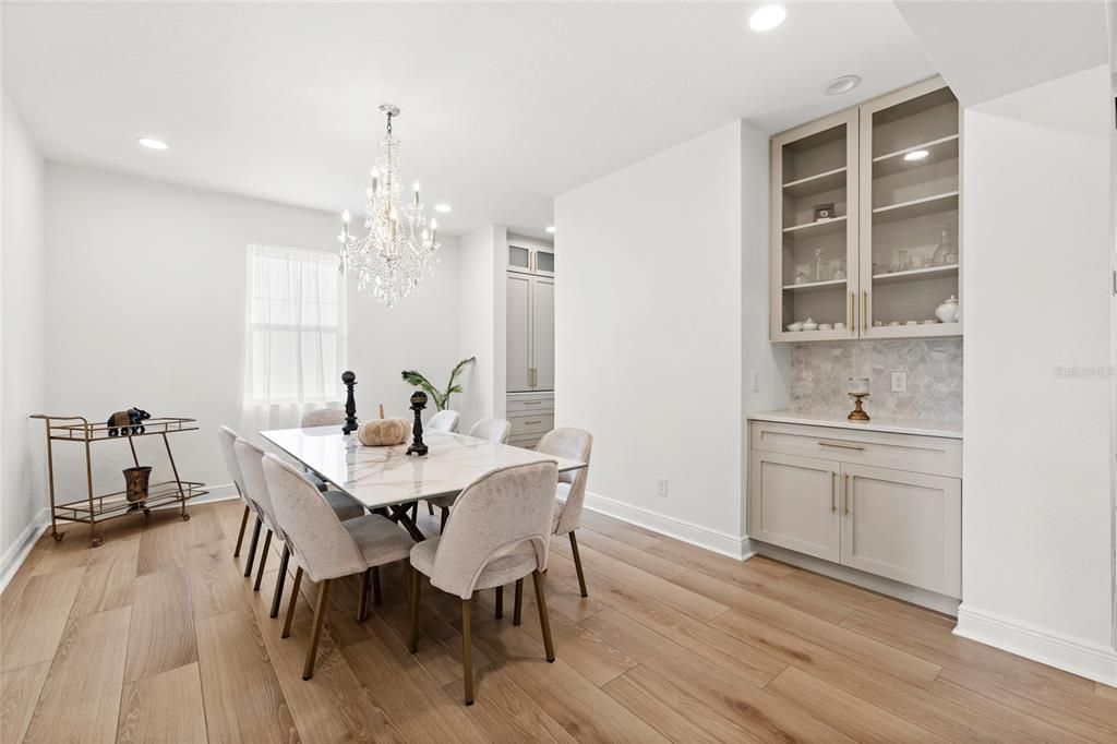 For Sale: $859,000 (5 beds, 3 baths, 3880 Square Feet)
