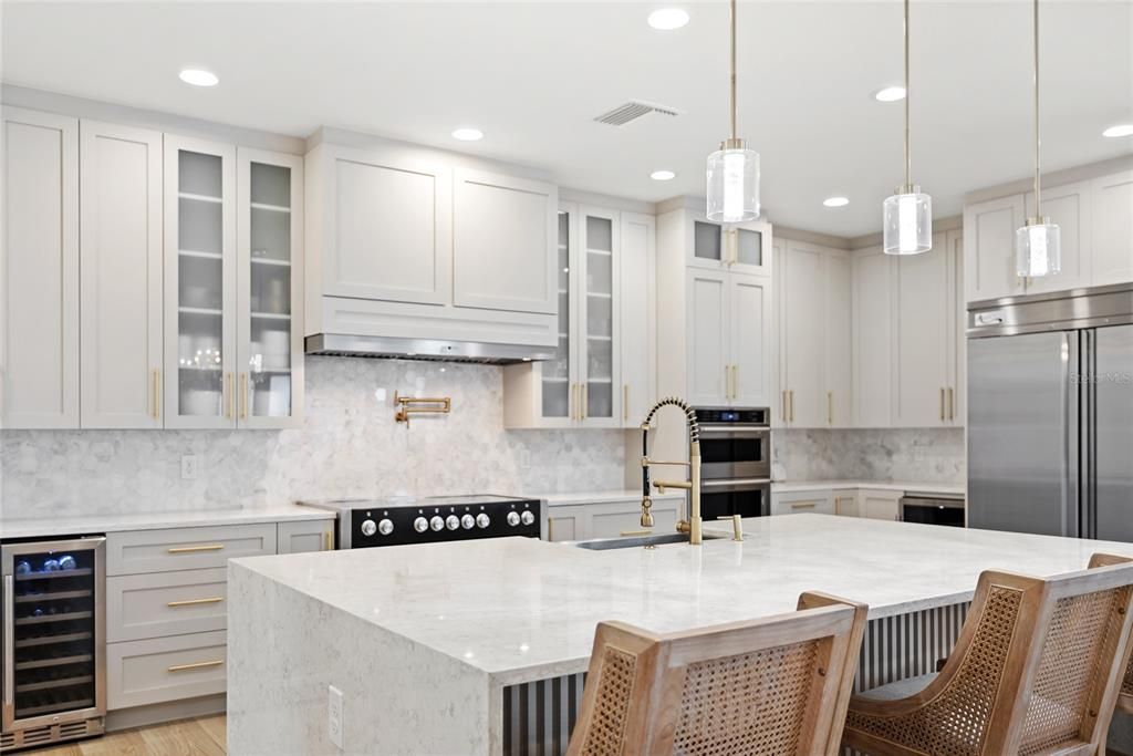 For Sale: $859,000 (5 beds, 3 baths, 3880 Square Feet)