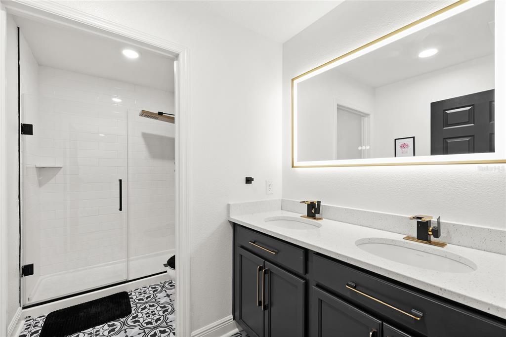 For Sale: $859,000 (5 beds, 3 baths, 3880 Square Feet)