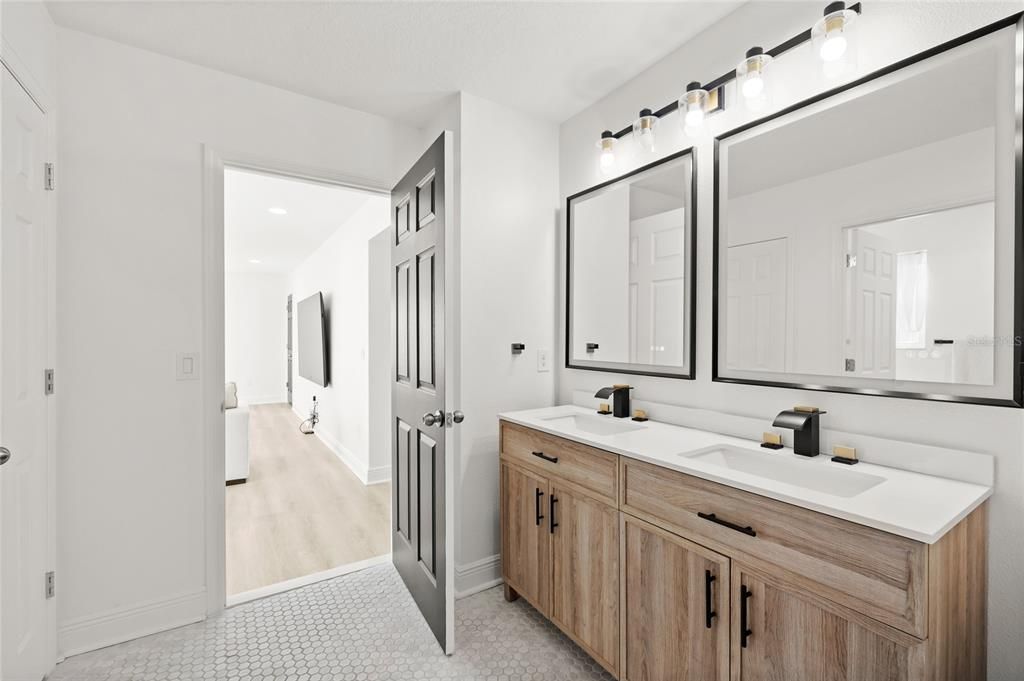 For Sale: $859,000 (5 beds, 3 baths, 3880 Square Feet)
