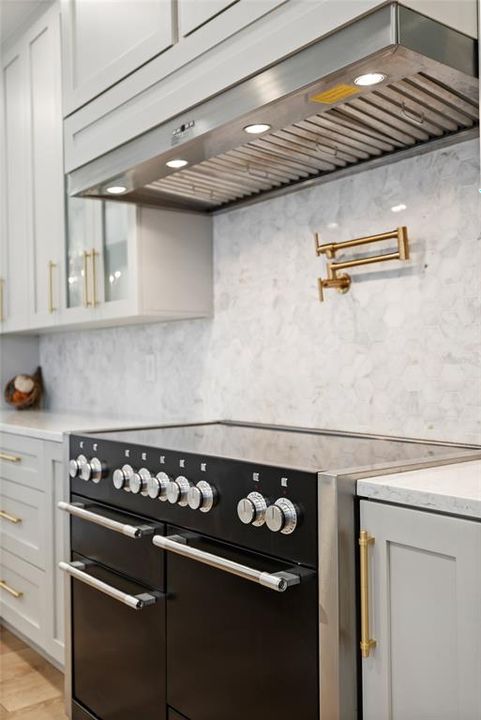 For Sale: $859,000 (5 beds, 3 baths, 3880 Square Feet)