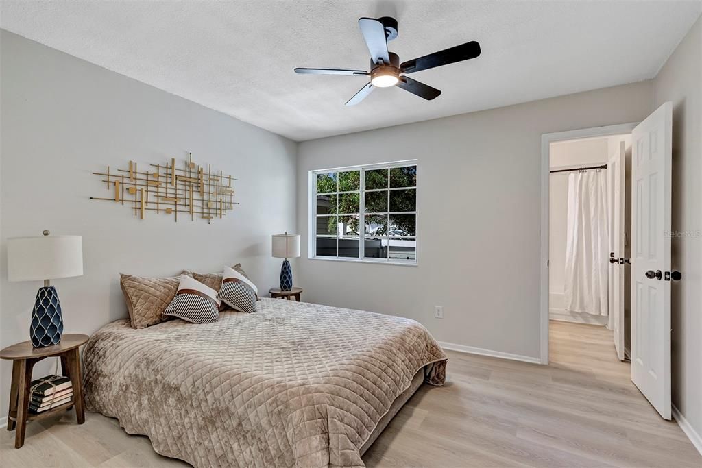 For Sale: $359,900 (3 beds, 2 baths, 1372 Square Feet)