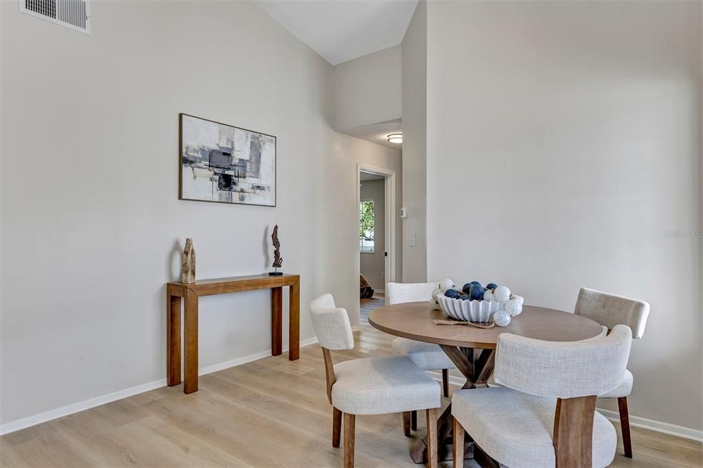 For Sale: $359,900 (3 beds, 2 baths, 1372 Square Feet)