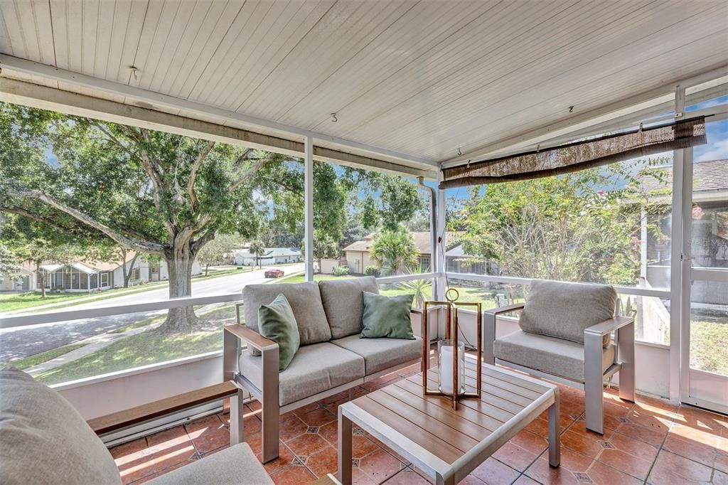 For Sale: $359,900 (3 beds, 2 baths, 1372 Square Feet)