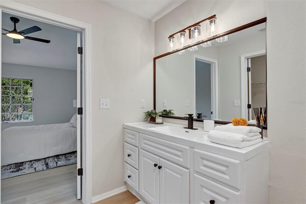 For Sale: $359,900 (3 beds, 2 baths, 1372 Square Feet)