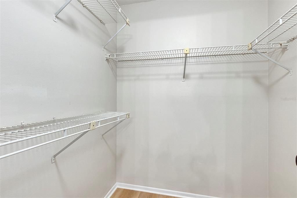 For Sale: $359,900 (3 beds, 2 baths, 1372 Square Feet)