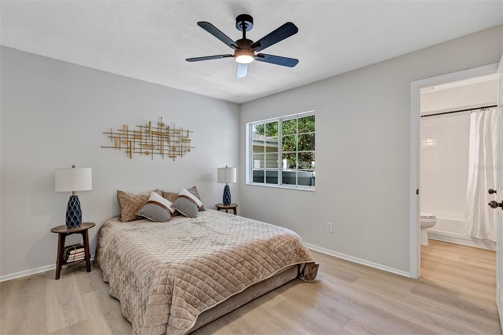For Sale: $359,900 (3 beds, 2 baths, 1372 Square Feet)
