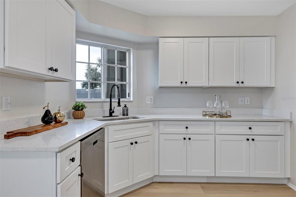 For Sale: $359,900 (3 beds, 2 baths, 1372 Square Feet)