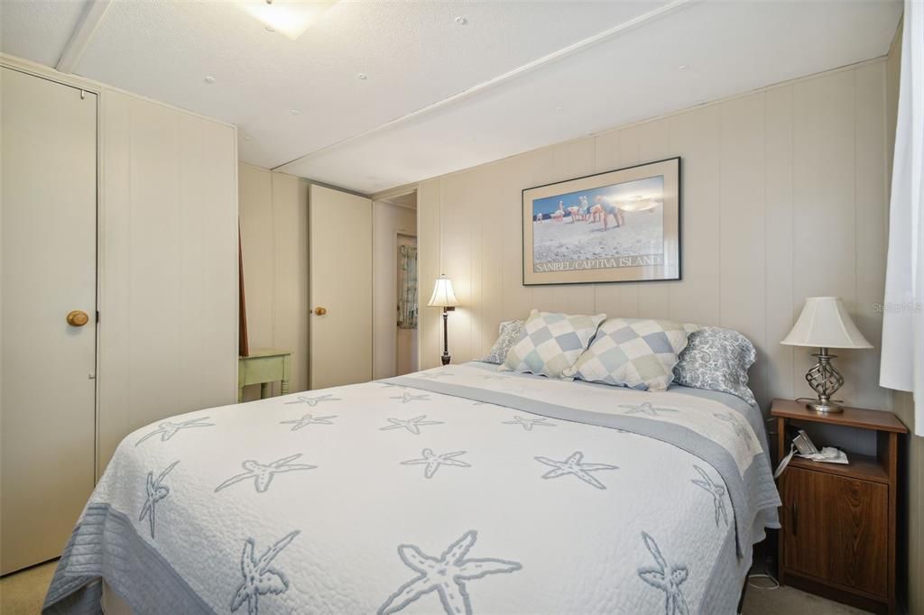 For Sale: $99,000 (2 beds, 1 baths, 720 Square Feet)