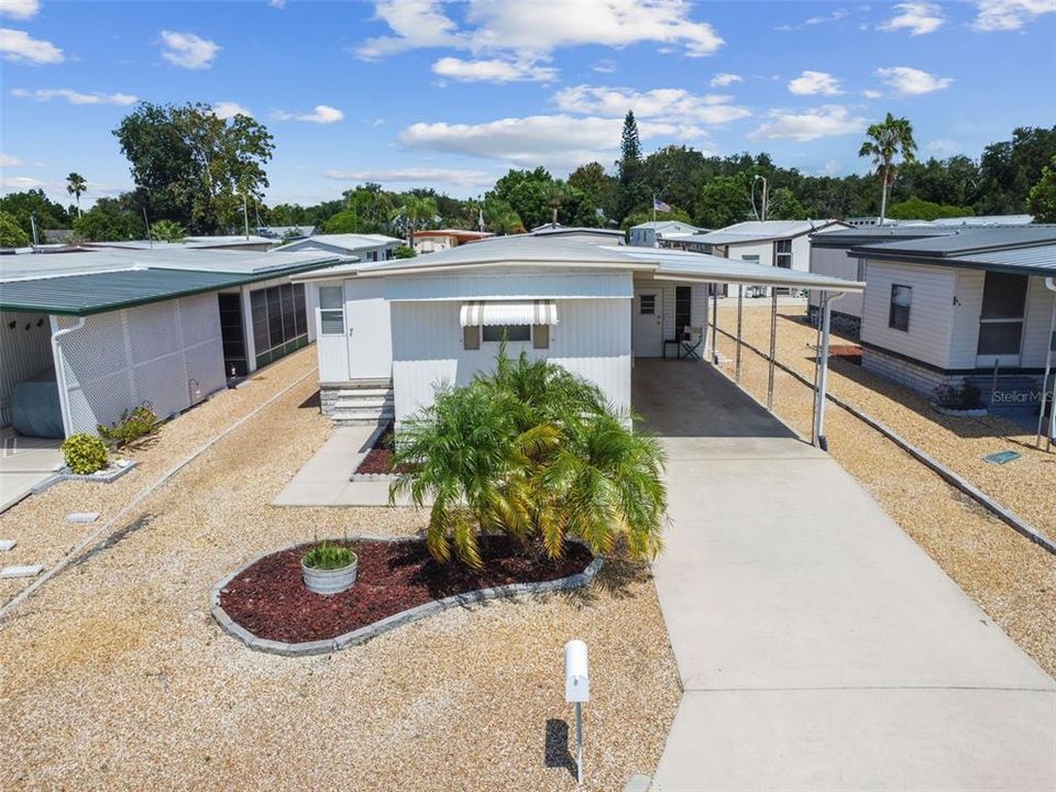 For Sale: $99,000 (2 beds, 1 baths, 720 Square Feet)
