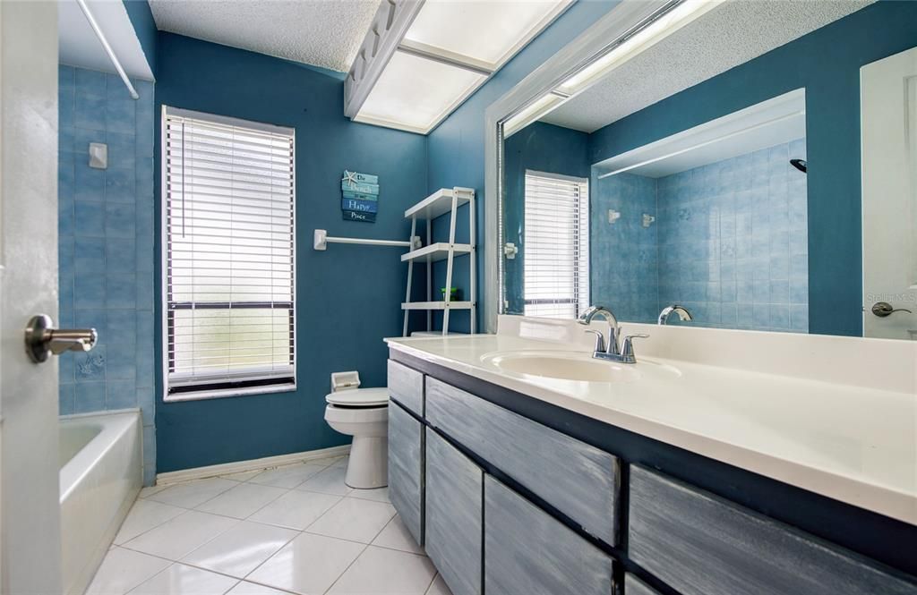 For Rent: $3,000 (3 beds, 2 baths, 1896 Square Feet)